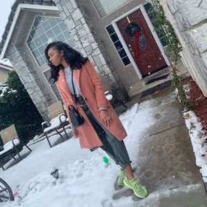 Meet your Posher, Maya